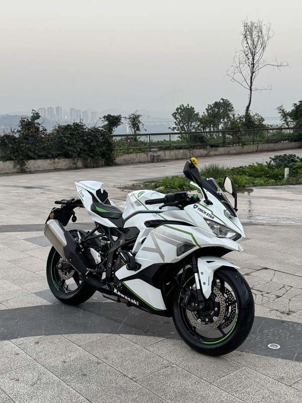 二手川崎ZX-4R