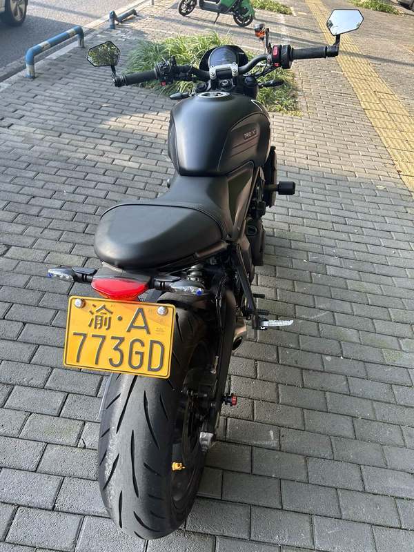 二手凯旋Trident 660