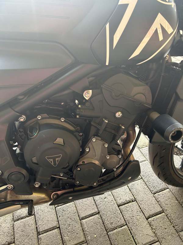 二手凯旋Trident 660