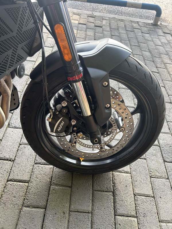 二手凯旋Trident 660