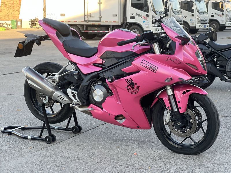 二手贝纳利龙卷风 Tornado 302R