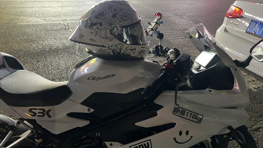 二手贝纳利龙卷风 Tornado 302R