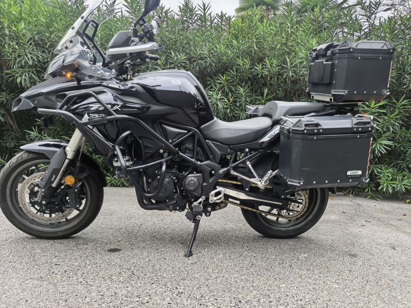 二手贝纳利金鹏 TRK502