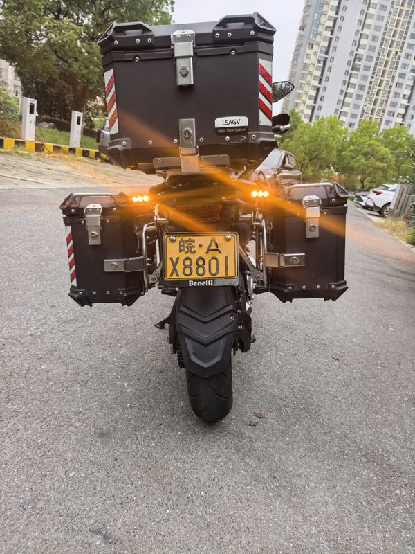 二手贝纳利金鹏 TRK502