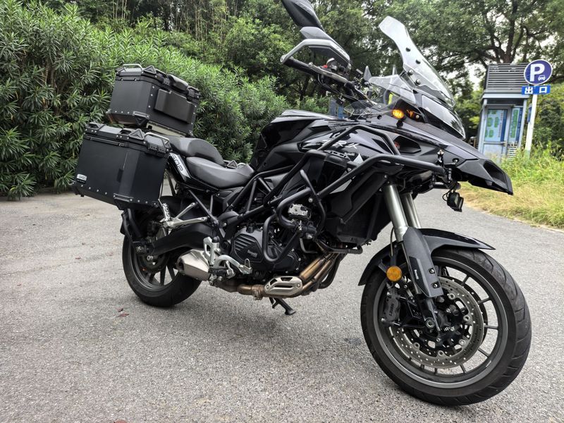 二手贝纳利金鹏 TRK502