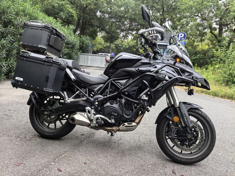 二手贝纳利金鹏 TRK502