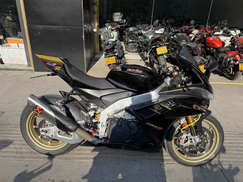 二手阿普利亚RSV4
