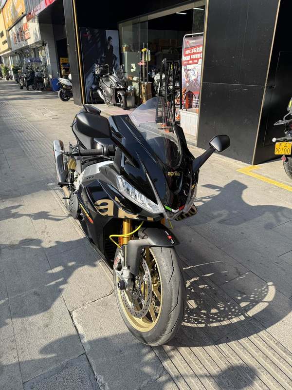 二手阿普利亚RSV4