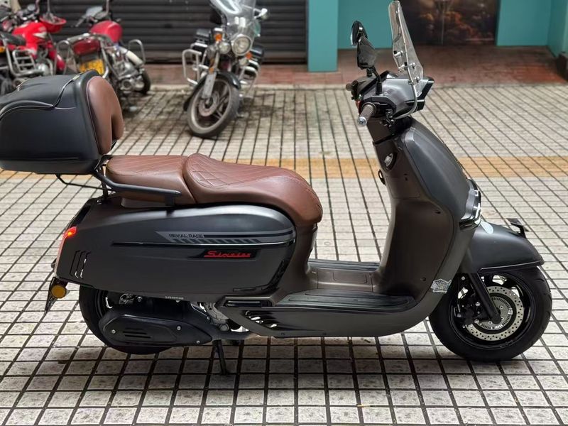 二手维多利亚Sixties 250Si