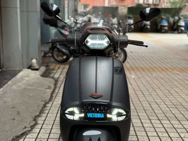 二手维多利亚Sixties 250Si