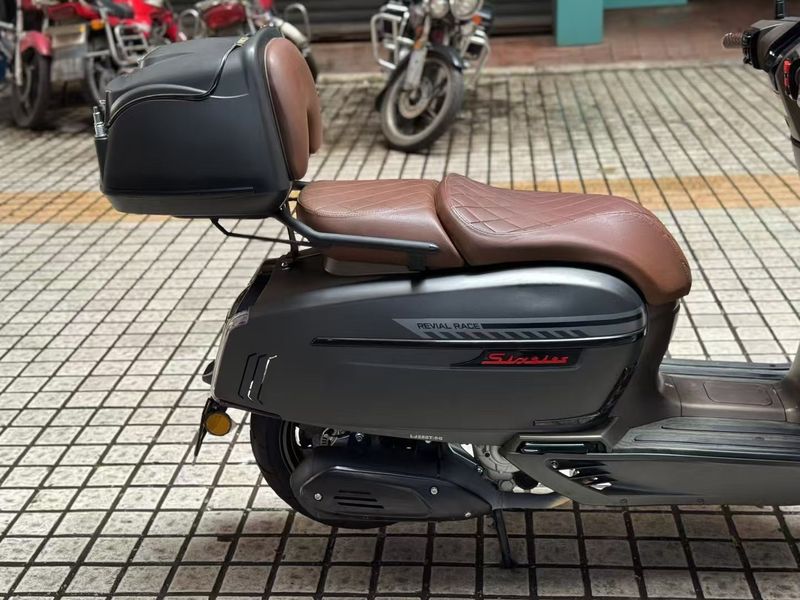 二手维多利亚Sixties 250Si