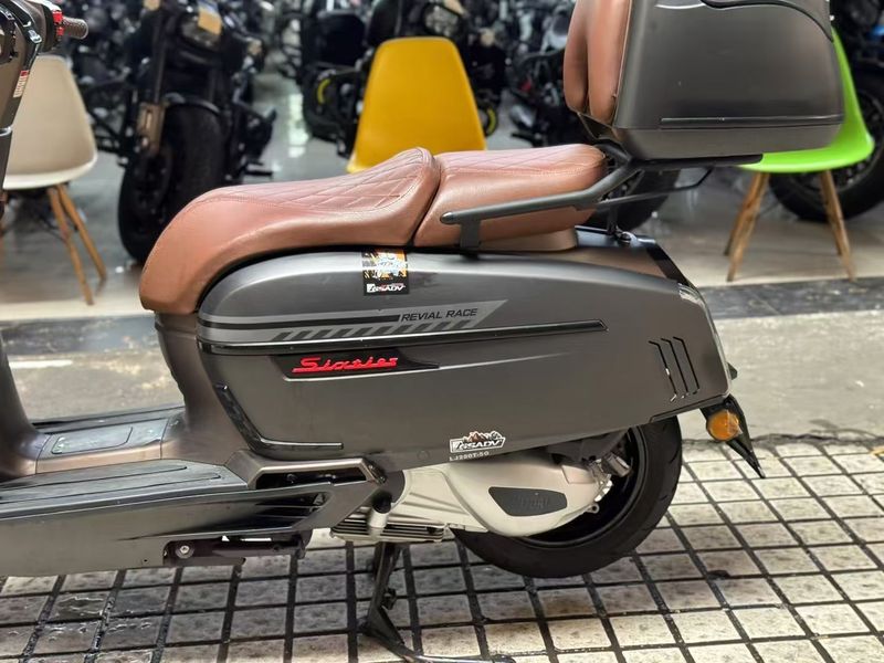 二手维多利亚Sixties 250Si