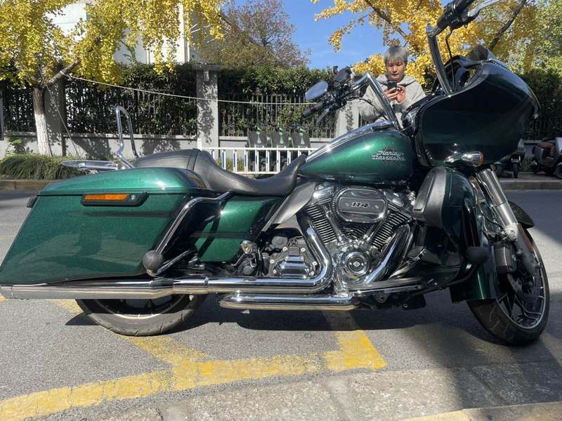 二手哈雷戴维森公路滑翔 Road Glide