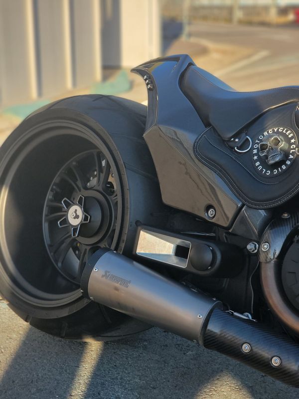 二手香帅金刚狼800S