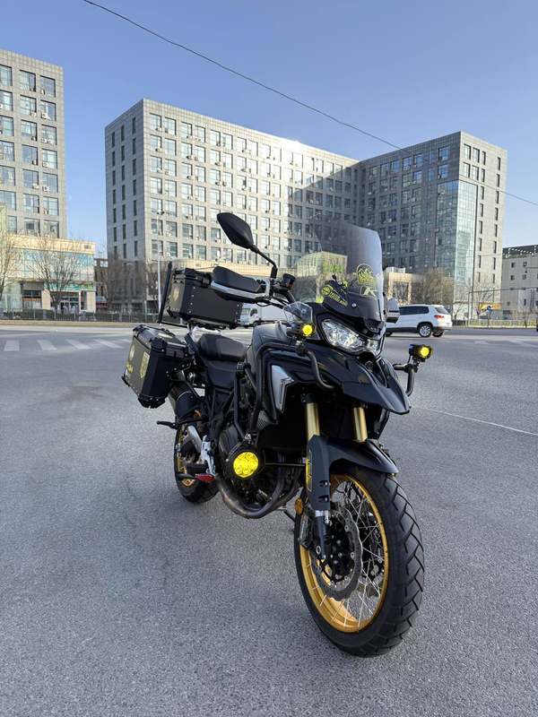 二手贝纳利TRK702