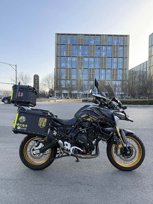 二手贝纳利TRK702