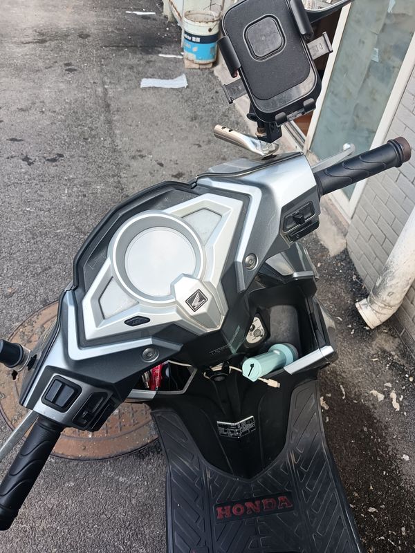 二手新大洲本田裂行 RX125Fi