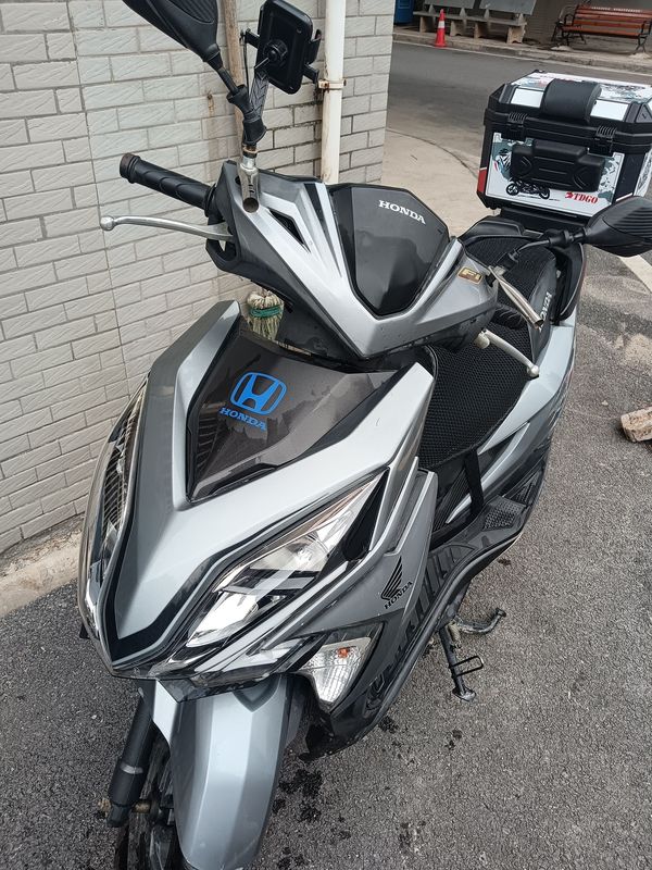 二手新大洲本田裂行 RX125Fi