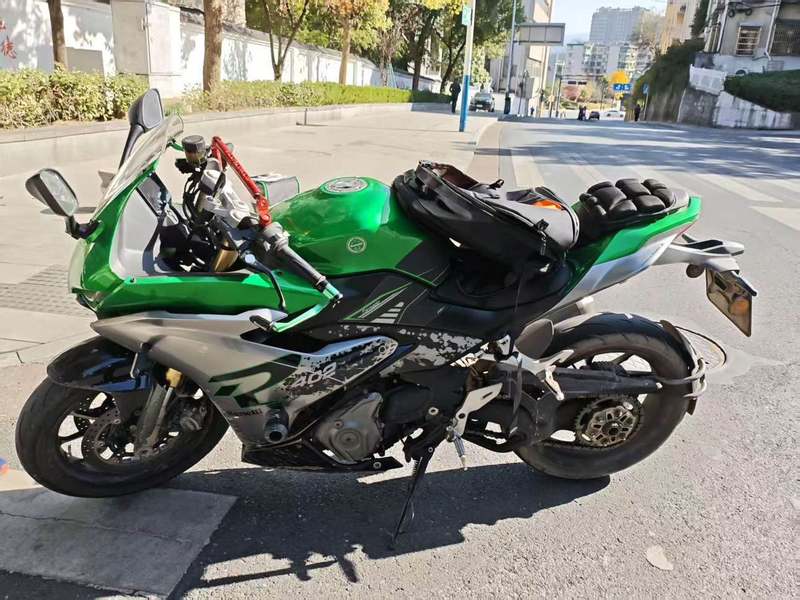 二手贝纳利龙卷风 Tornado 402R