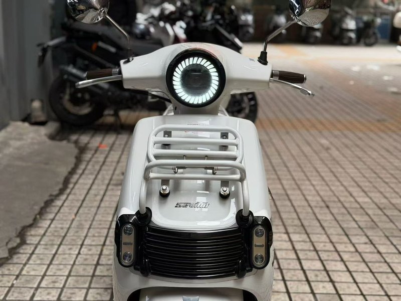 二手三業喀秋莎