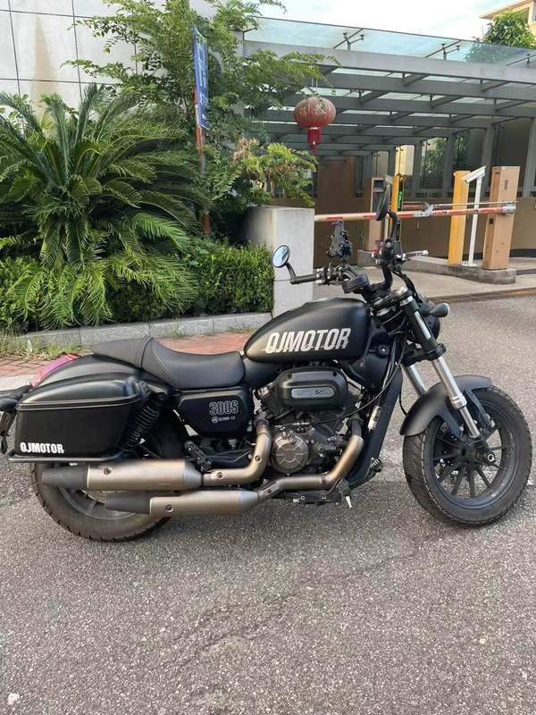 二手QJMOTOR闪300