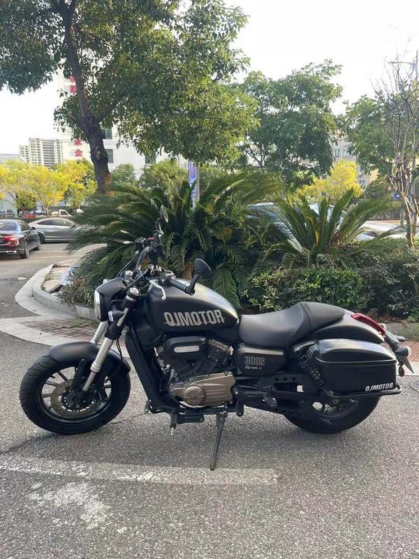 二手QJMOTOR闪300