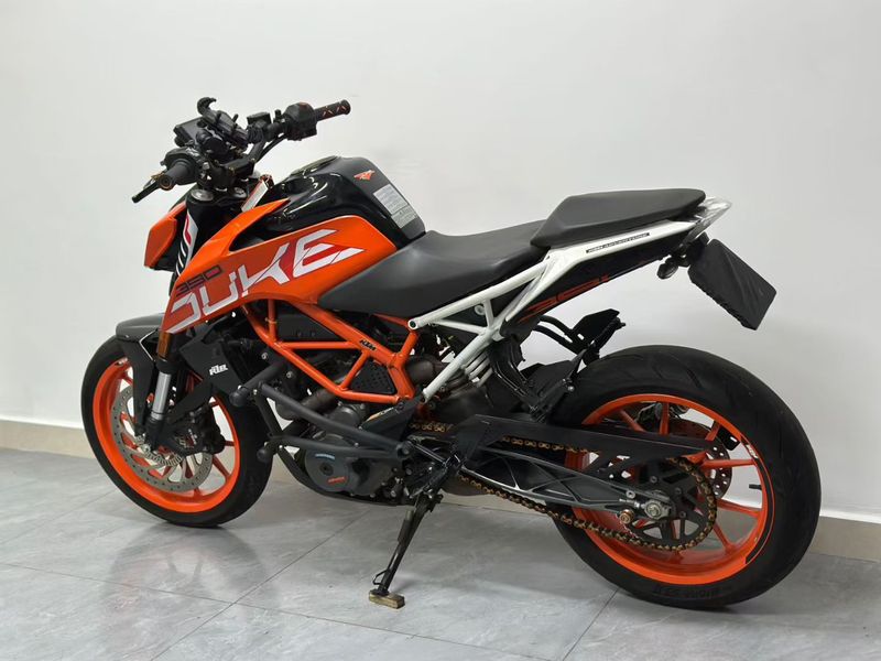 二手KTMR2R390 Duke