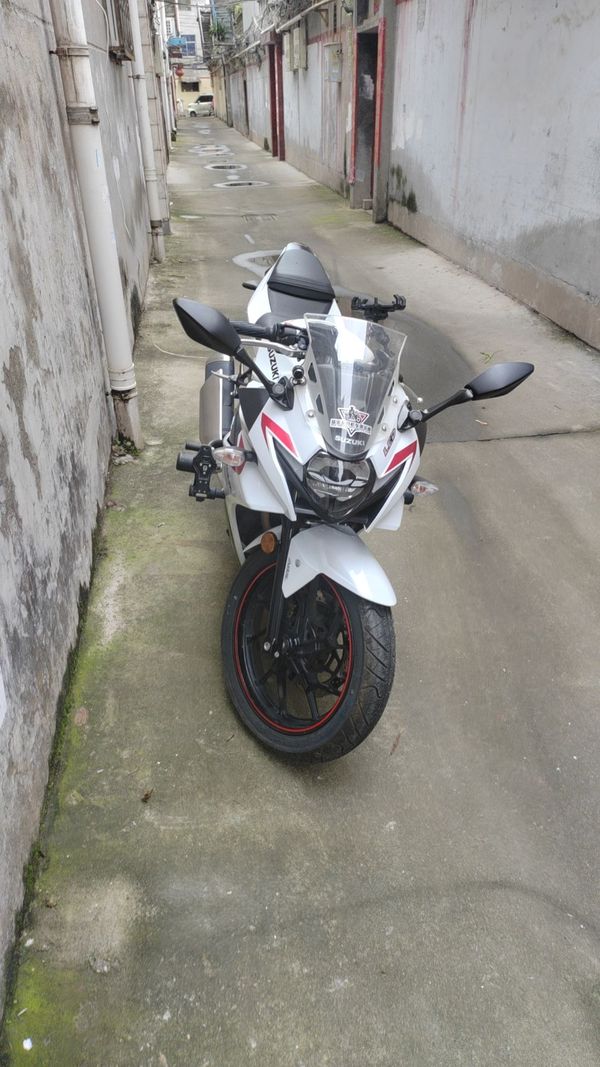 二手豪爵铃木GSX250R