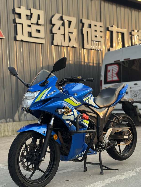 二手济南铃木极客飒 Gixxer 155