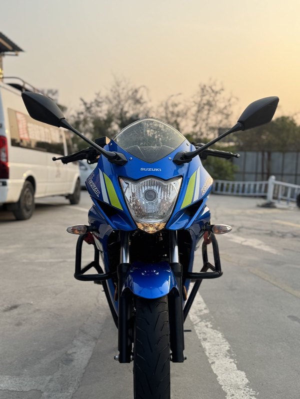 二手济南铃木极客飒 Gixxer 155