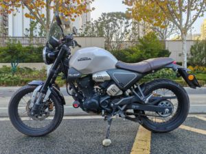 二手五羊本田鸷道 CB190SS