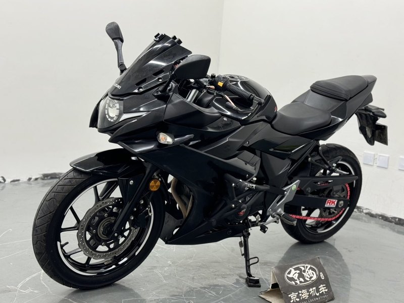 二手豪爵铃木GSX250R