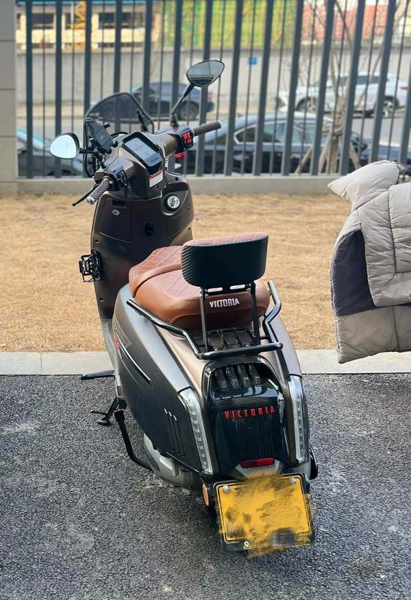 二手维多利亚Sixties 250Si