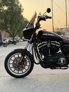 二手哈雷戴维森883L SuperLow
