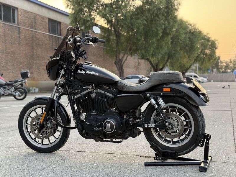 二手哈雷戴维森883L SuperLow