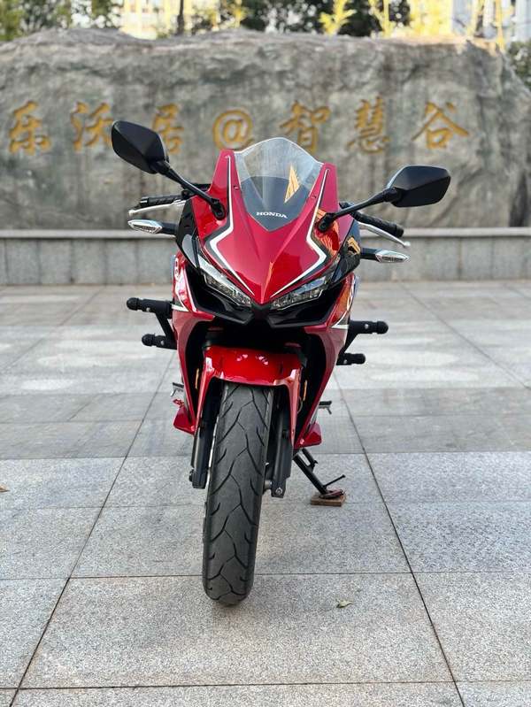 二手本田CBR400R