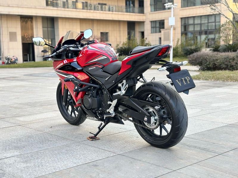二手本田CBR400R
