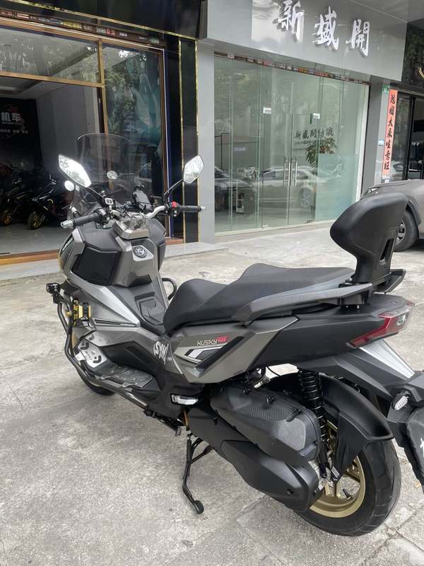 二手三阳哈士奇 Husky ADV300