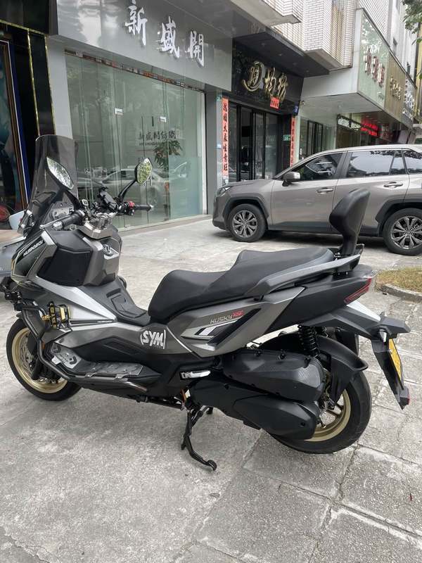 二手三阳哈士奇 Husky ADV300