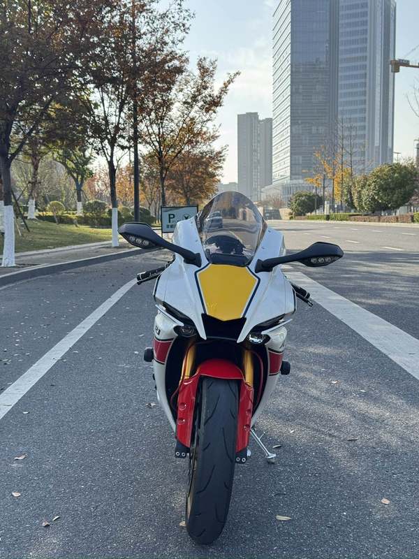 二手雅马哈YZF-R1