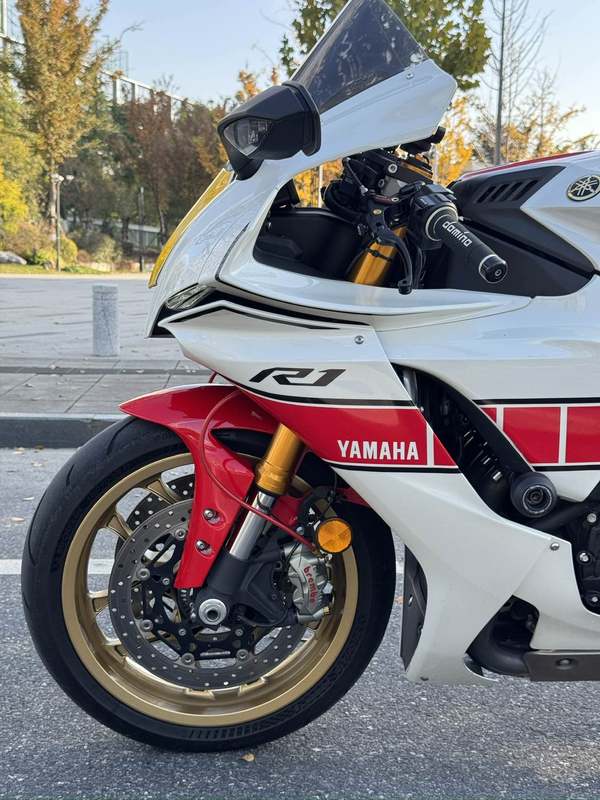 二手雅马哈YZF-R1