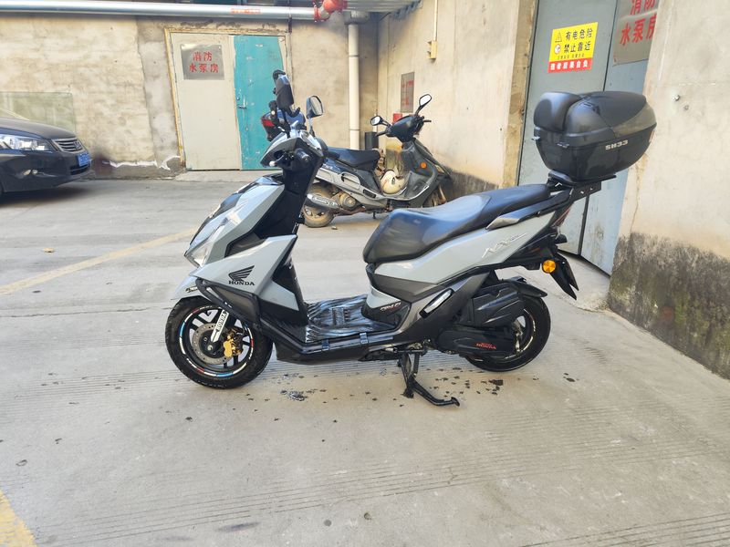 二手五羊本田NX125