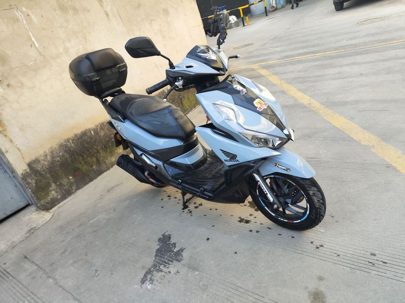 二手五羊本田NX125