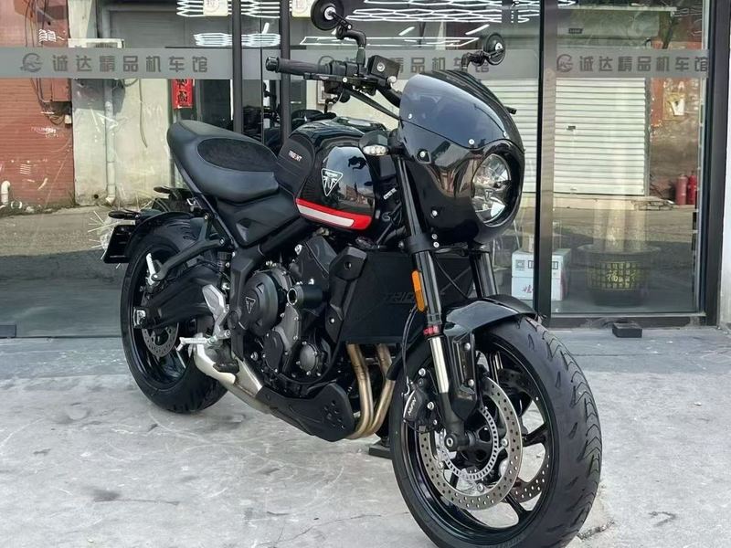 二手凯旋Trident 660