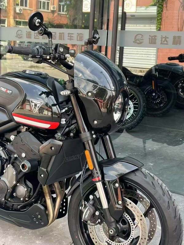 二手凯旋Trident 660