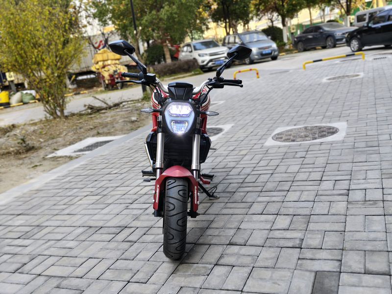 二手银钢小怪兽150