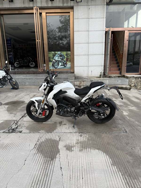 二手贝纳利小迅龙 BN150S