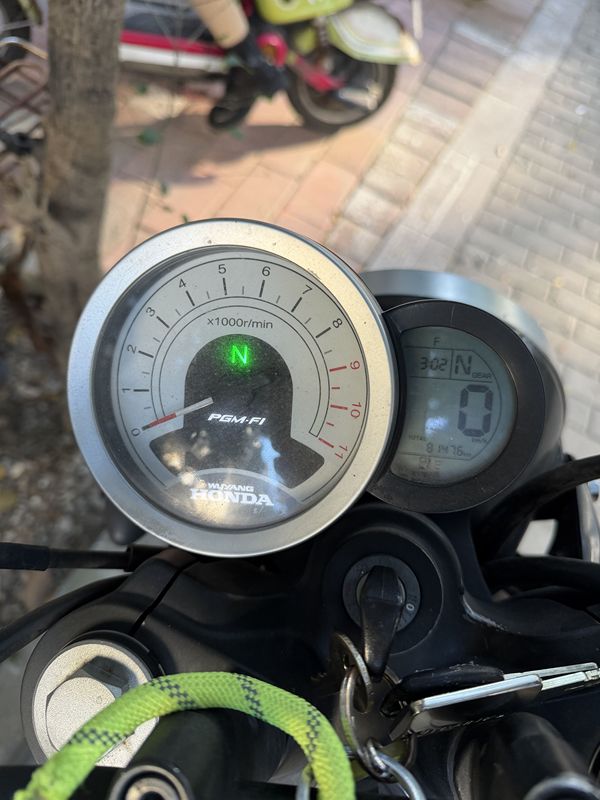 二手五羊本田鸷道 CB190SS