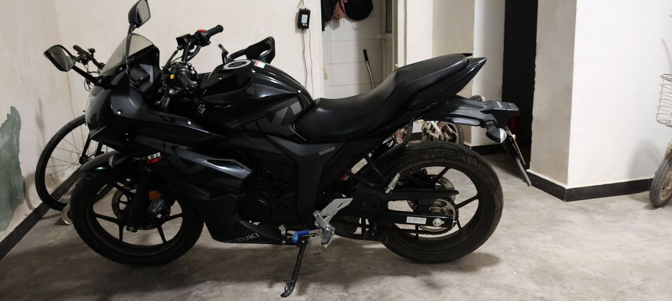 二手济南铃木极客飒 Gixxer 155