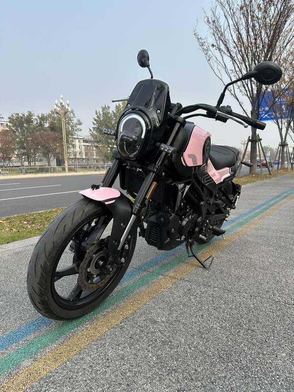 二手贝纳利幼狮 Leoncino 150